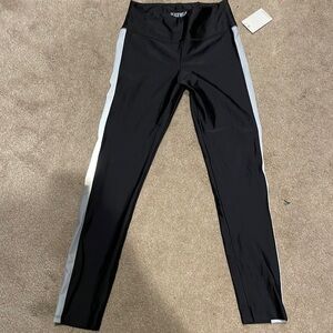Katie J NYC medium reflective stripe leggings NWT ✨